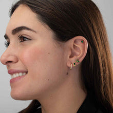 Cargar imagen en el visor de la galería, PENDIENTE PIERCING CIRCONITAS NEGRAS - PLATA 925 BAÑO ORO 24K