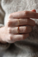 Cargar imagen en el visor de la galería, Anillo trenzado · Plata 925 baño oro 18K · Talla 10, 12, 14 y 16
