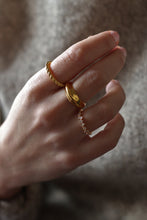 Cargar imagen en el visor de la galería, Anillo luna - Acero dorado 316L baño oro 18K - Talla 16
