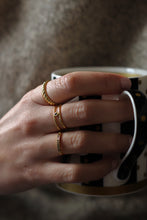 Cargar imagen en el visor de la galería, Anillo circonitas negras - Plata 925 - Talla 16