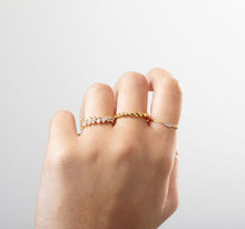 Cargar imagen en el visor de la galería, ANILLO CIRCONITAS - PLATA 925 BAÑO ORO 24K