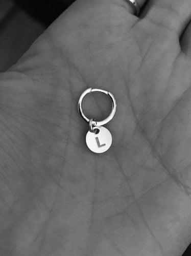 Pendiente aro 12mm letra  Plata 925 -18€ unidad - Varias letras disponibles