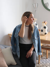 Cargar imagen en el visor de la galería, VINTAGE DENIM JACKET TONO CLARO - VARIAS TALLAS DISPONIBLES