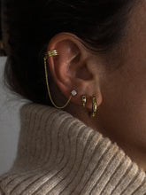 Cargar imagen en el visor de la galería, Pendiente ear cuff circonita cadena - Plata 925 baño oro 18K