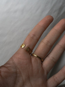 Anillo retro ónyx negro- Acero dorado 316L baño oro 18k - Talla 8,,10, 12, 14, 16 y 18