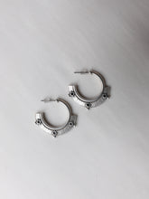 Cargar imagen en el visor de la galería, Pendientes aros TETUÁN - Plata vieja