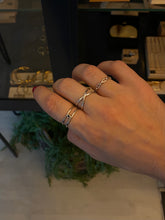Cargar imagen en el visor de la galería, ANILLO CADENA -PLATA 925