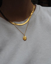 Cargar imagen en el visor de la galería, Collar Magic (ancho 5mm) • Acero dorado 316L baño oro 18k
