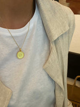 Cargar imagen en el visor de la galería, Collar Marrakech - Charm latón baño oro 18k y cadena Plata 925 baño oro 18K