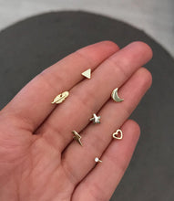 Cargar imagen en el visor de la galería, Pendientes rayo - plata baño oro 18K - par 19€ unidad 10€